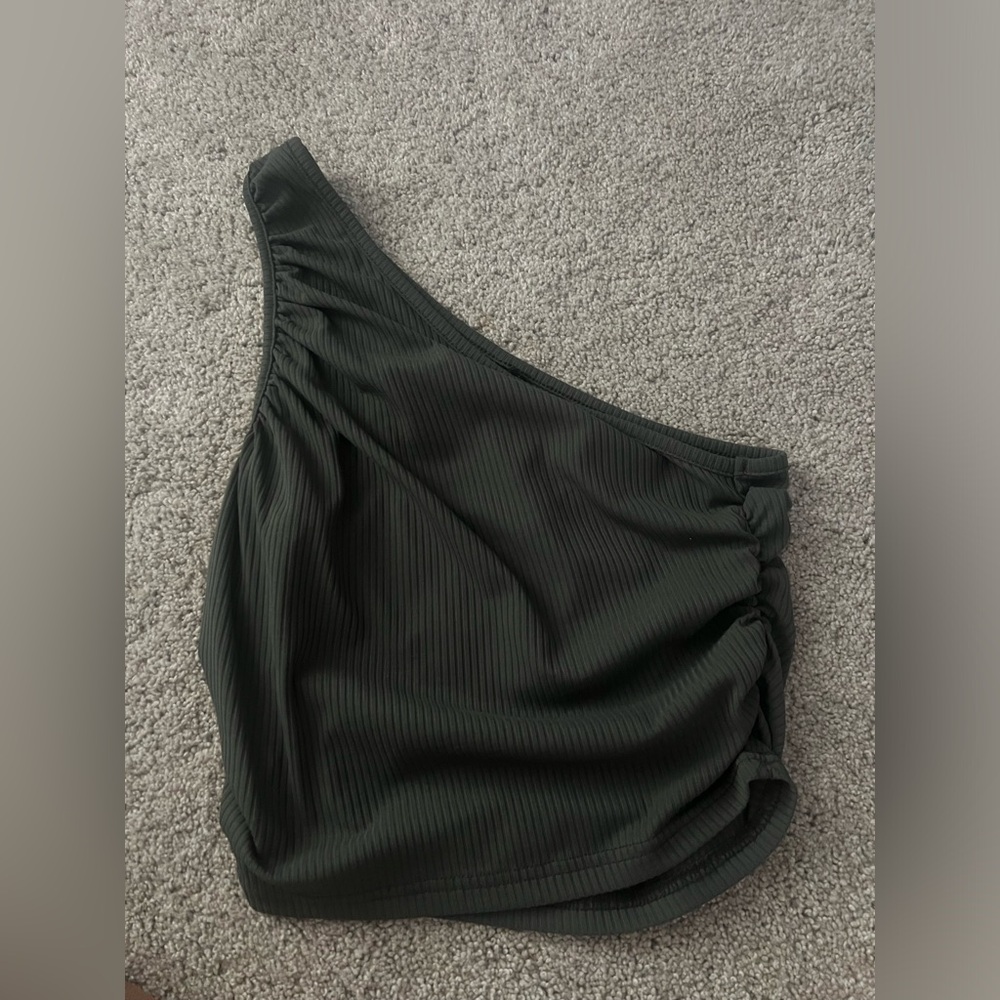 army green one shoulder going out top